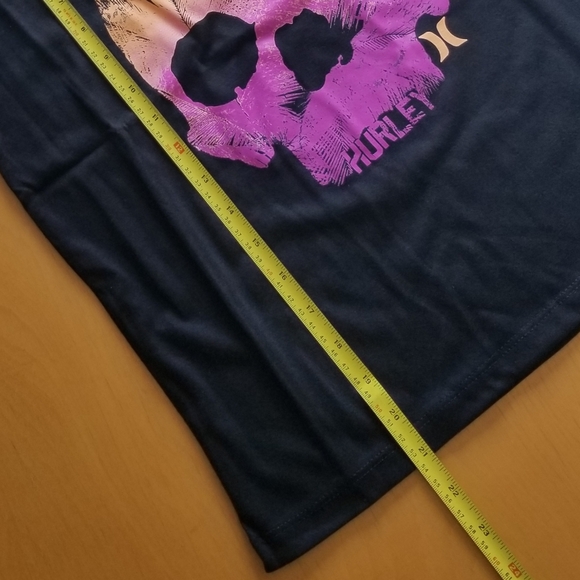 Hurley V Short Sleeve Skull Tee - Picture 3 of 6